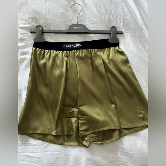 *NWT* TOM FORD Velvet Trimmed Silk Satin Shorts - Picture 8 of 12